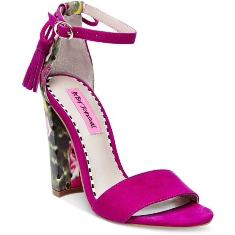 Betsey Johnson size 8 rakko heels